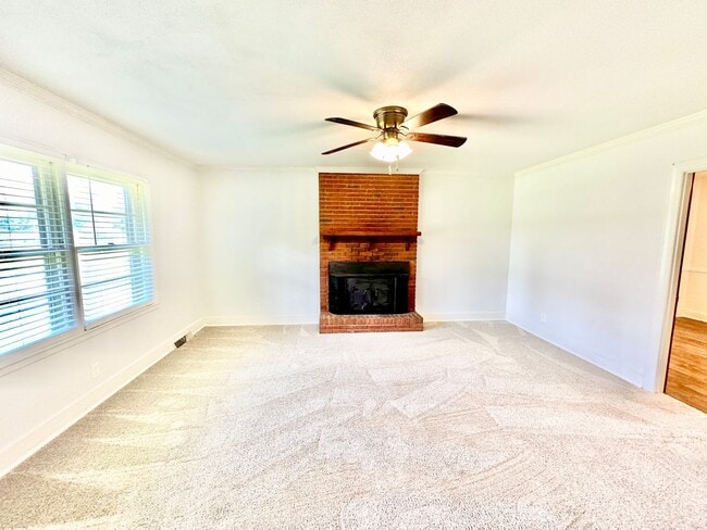 Photo - 4065 Pinehurst Dr