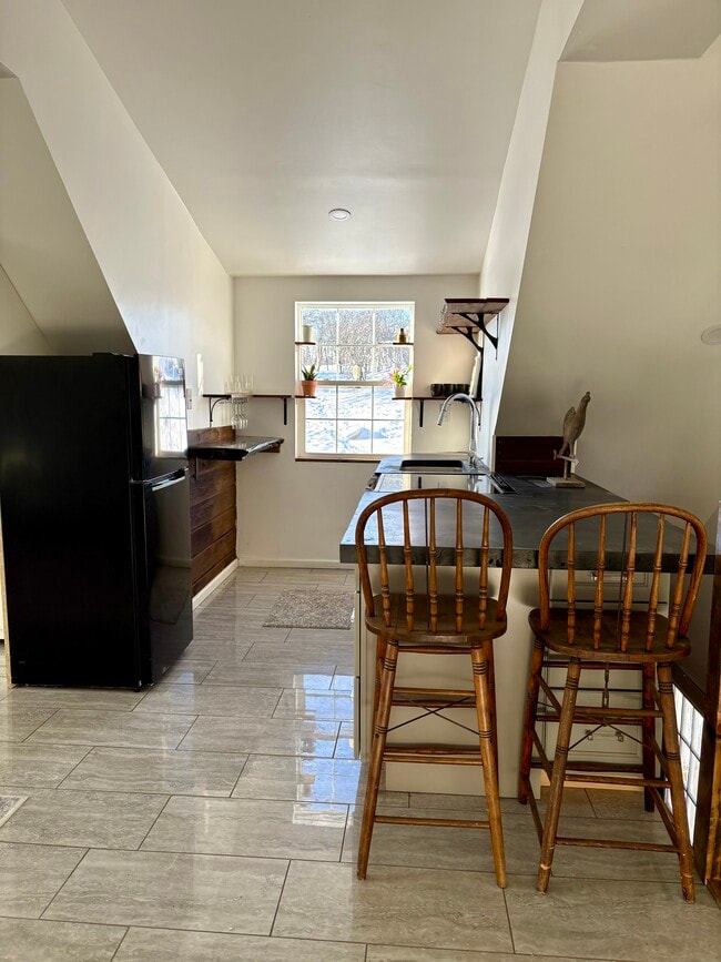 Photo - 6274 Route 116