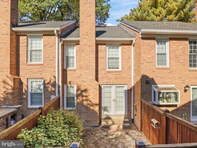 Photo - 2612 S Arlington Mill Dr