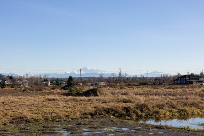 Photo - 15836-15856 56 Ave Unit 4