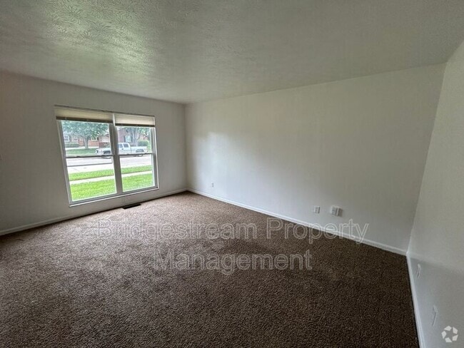 Building Photo - 955 Taylorsview Dr Rental