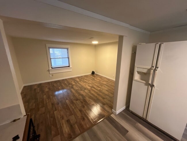 Photo - 216 W 12 Street