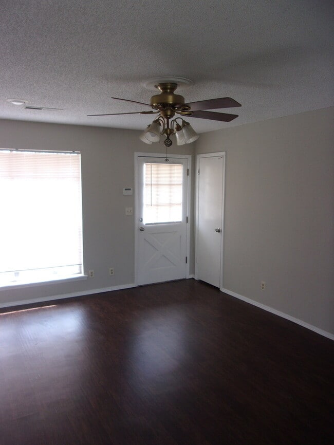 Photo - Call 918-921-9955 To Schedule Your Showing Now!