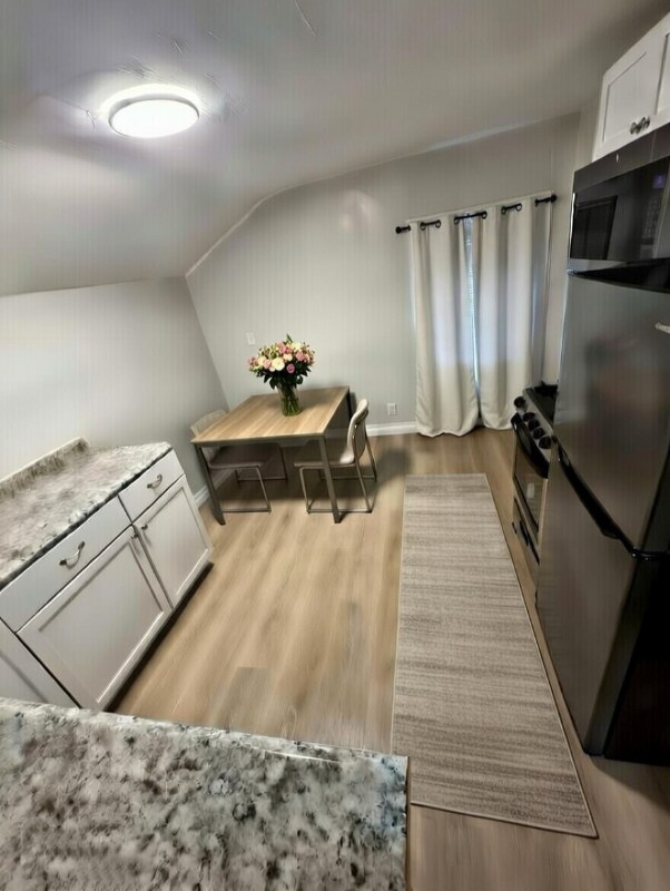 Photo - 1328 N Main St Unit Upper