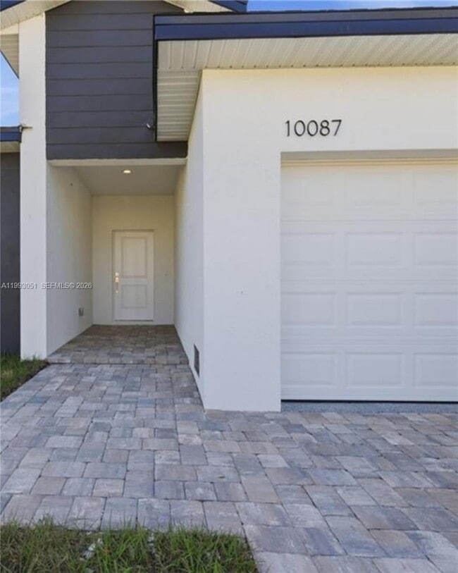 Building Photo - 10087 Amicola St Unit 0