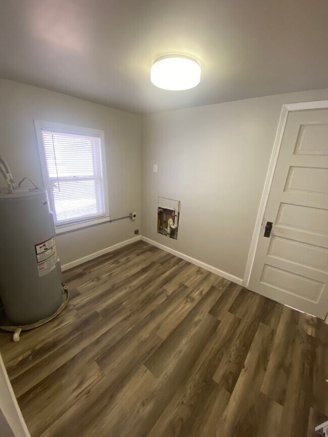 Photo - Super Cute Renovated 1 Bedroom House!