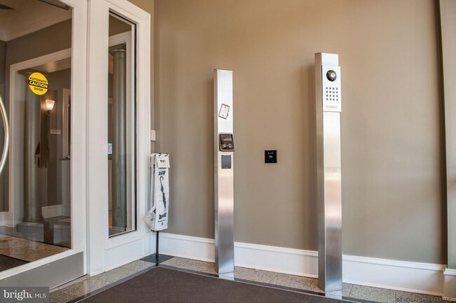 Photo - 851 N Glebe Rd Unit 510