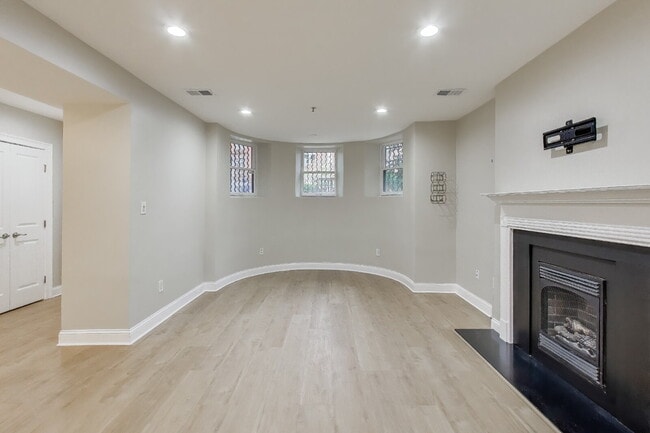 Photo - 1306 Rhode Island Ave NW Unidad #1