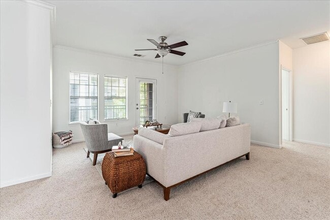 Photo - 2900 S Lakeline Blvd