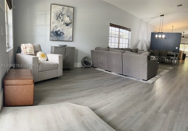 Photo - 6384 Lansdowne Cir