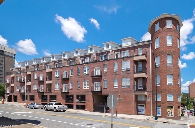 Building Photo - Downtown City Living Spacious 1 bedroom 1 ... Rental