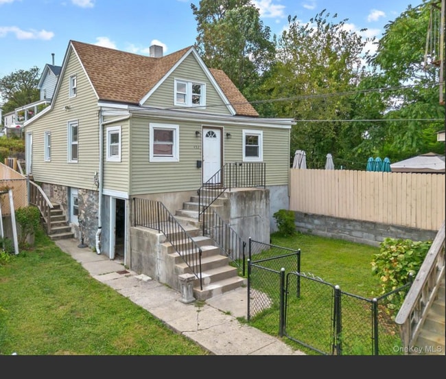 Building Photo - 450 Franklin Ave