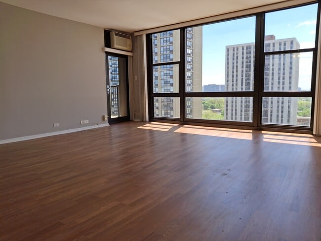 Photo - 2605 S Indiana Ave Unit 1 bedroom