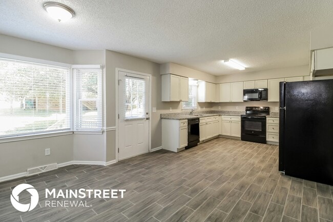 Photo - 529 Regal Dr