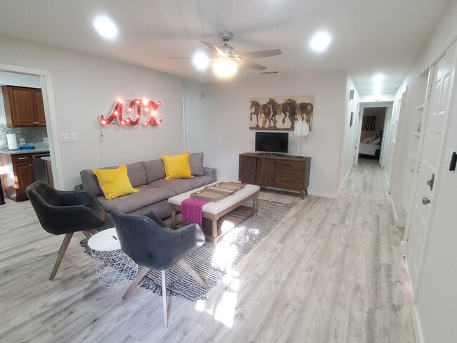 Photo - 2501 Parker Ln Unit SI ID1519908P