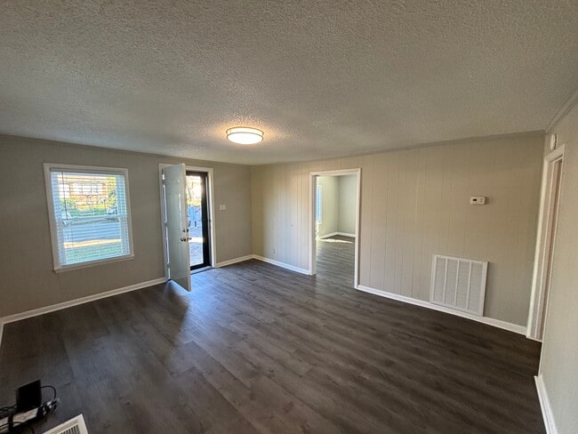 Photo - 719 26th Ave N