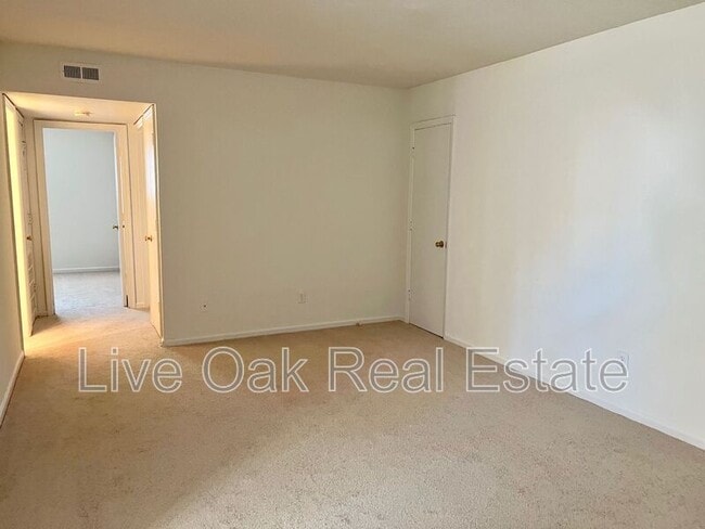 Photo - 1307 Cypress Ave Unit #103
