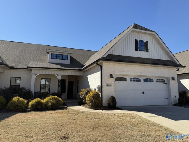 Photo - 445 Legend Oak Way SW