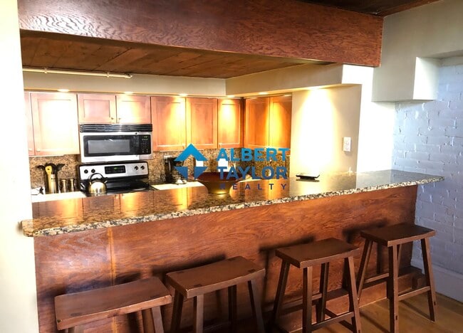 Photo - 117 Beacon St