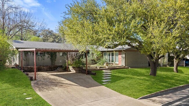 Photo - 2212 East Side Dr