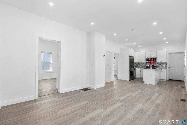 Photo - 93 Spring St