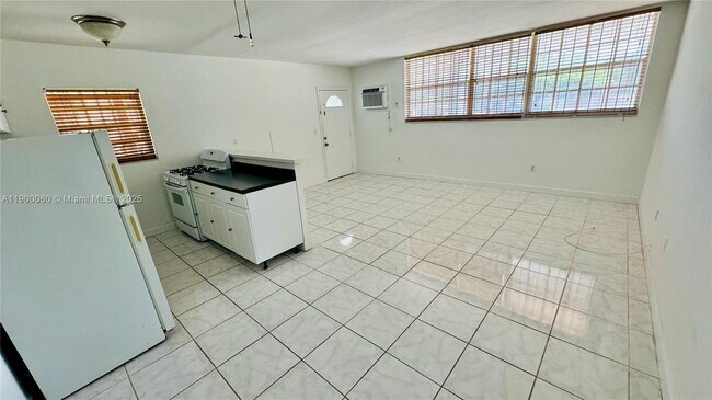Photo - 8000 Tatum Waterway Dr Unit 1
