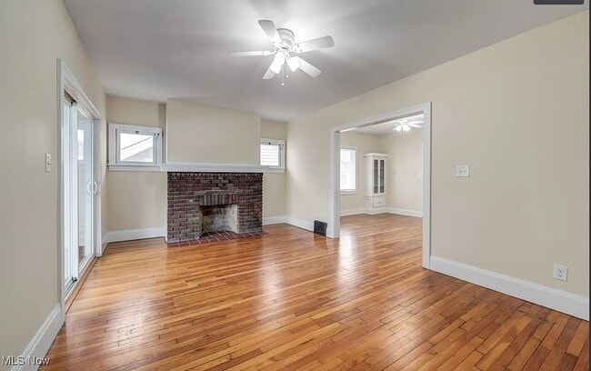 Photo - 2085 Chesterland Ave