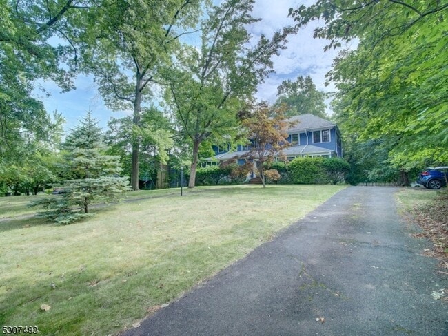 Photo - 449 Grove St