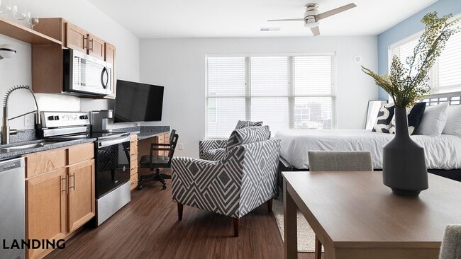 Photo - 302 13th St S Unidad PH702