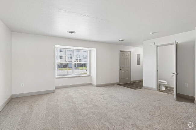 Keryn 3BR, 2.5BA - 1,480SF - Living Room