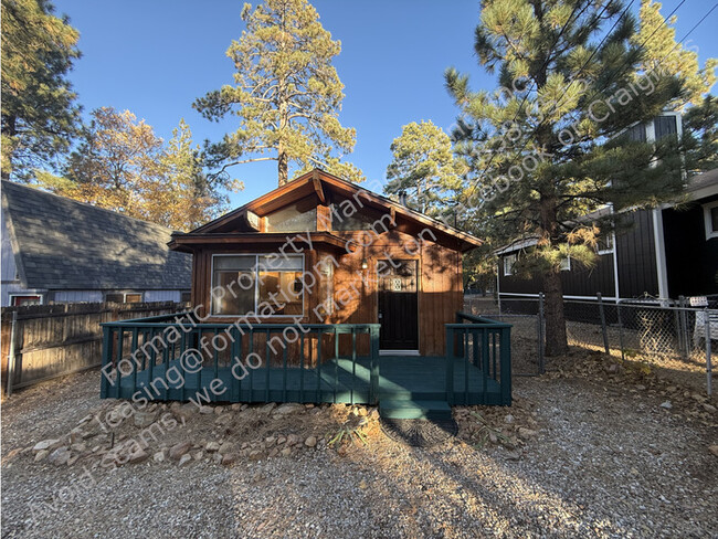 Pet-Friendly Two Bedroom Cabin in Sugarloaf! - Pet-Friendly Two Bedroom Cabin in Sugarloaf! House