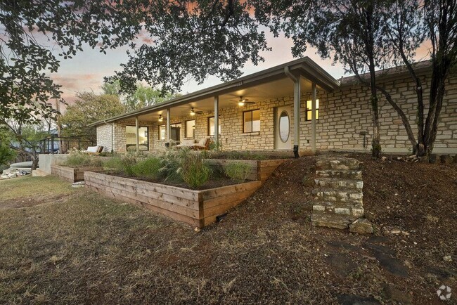 Building Photo - 113 W Bluebonnet Rd Rental