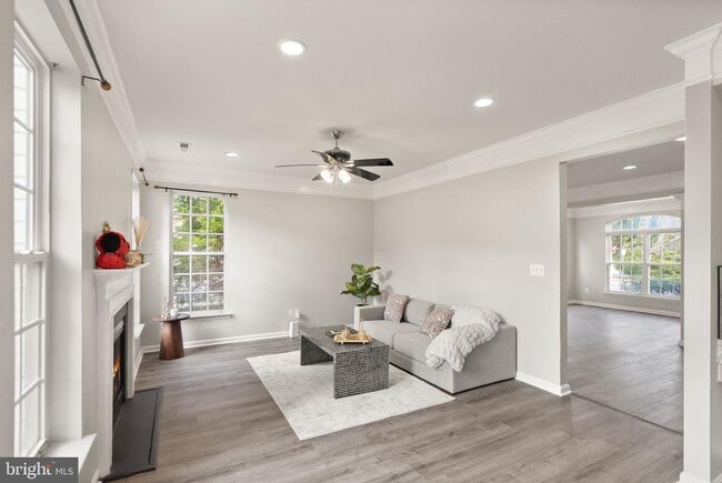 Photo - 9311 Warren Falls Ln