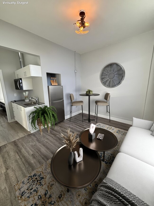 Building Photo - 117 Christina St N Unit 214