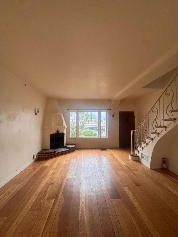 Building Photo - 27 Excelsior Ct