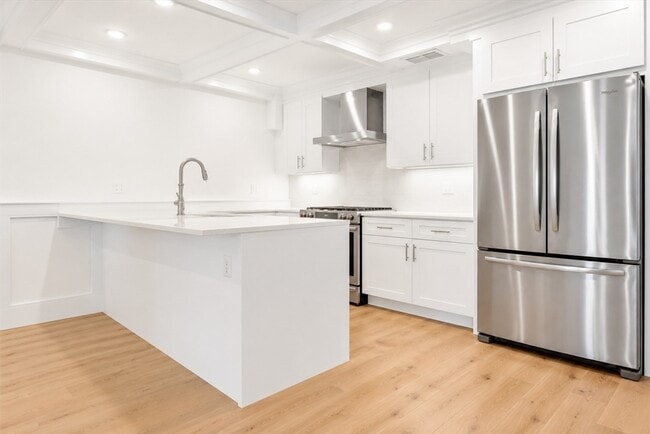 Building Photo - 261-263 Washington St Unit 3