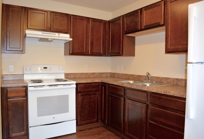 Building Photo - Western Hills Rental