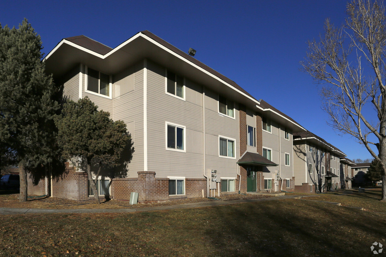 Holly Park Apartments - Holly Park Apartments
