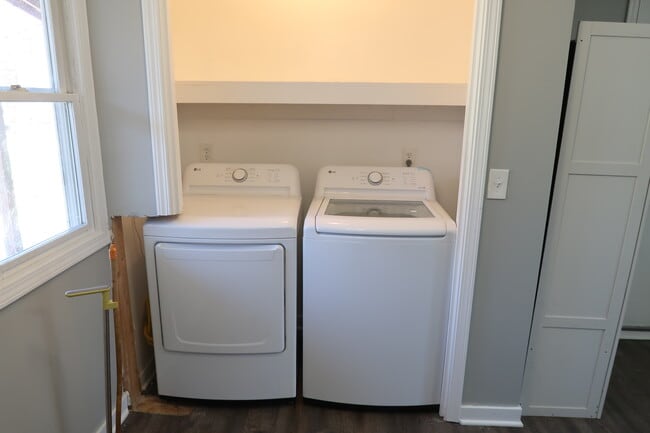 Photo - 40 58th St SE