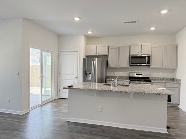 Photo - 320 Windy Wds Wy