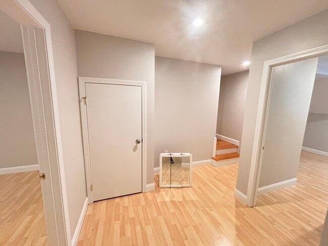 Photo - 10 Strathmore Rd Unit #B