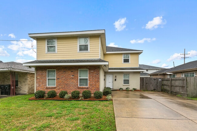 Building Photo - 6540 Fleur de Lis Dr Rental