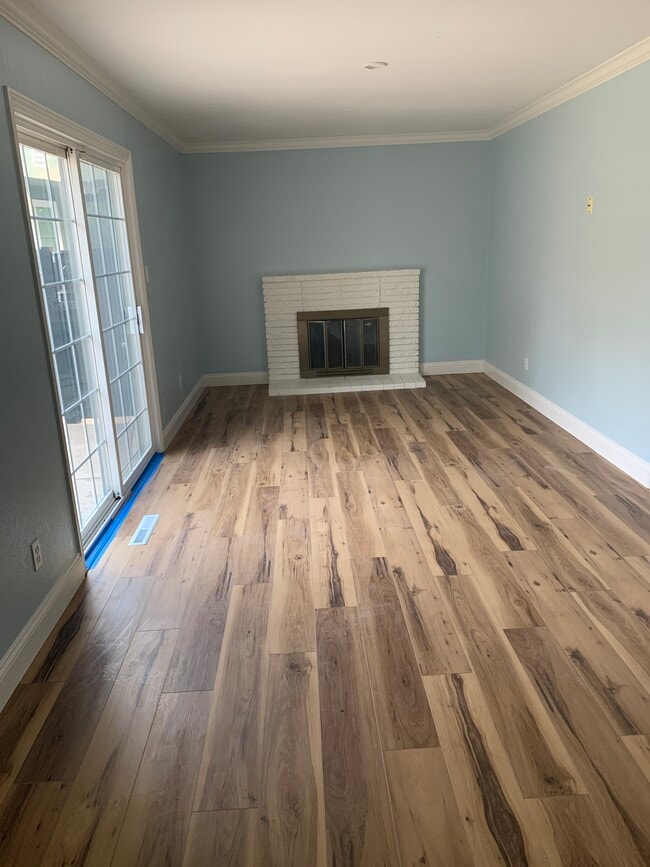 Photo - 1442 Bassett Dr