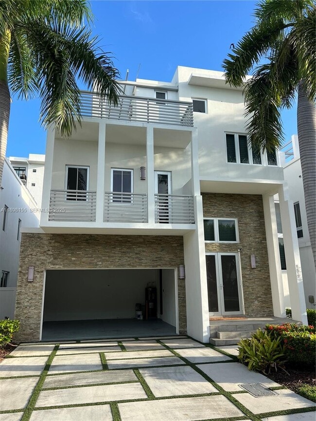 Photo - 8415 NW 34th St