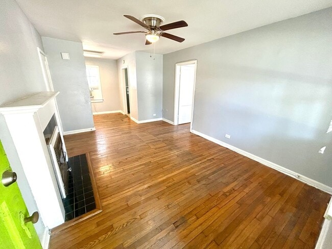 Photo - 425 Maverick St Unit 7