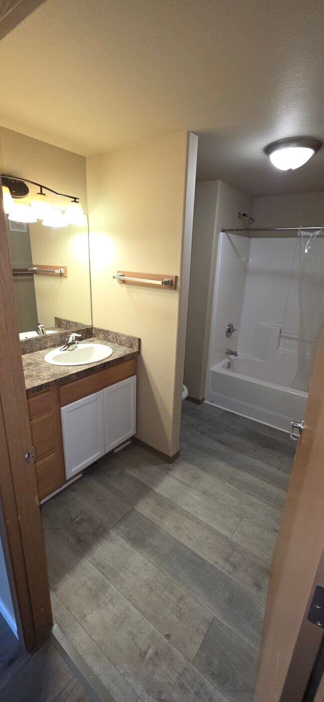 Photo - NE Timberlake Unit 115-201