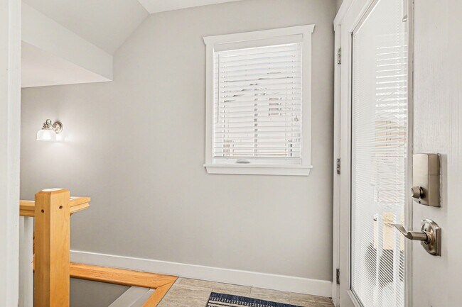 Photo - 170 Anna Ave