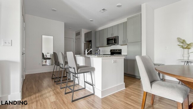 Photo - 5209 Craftsman Dr Unidad 300-410