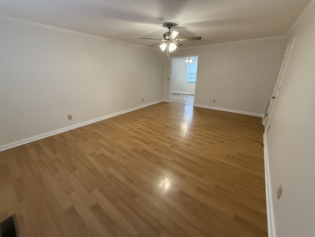 Photo - 1803 Thomas Ln