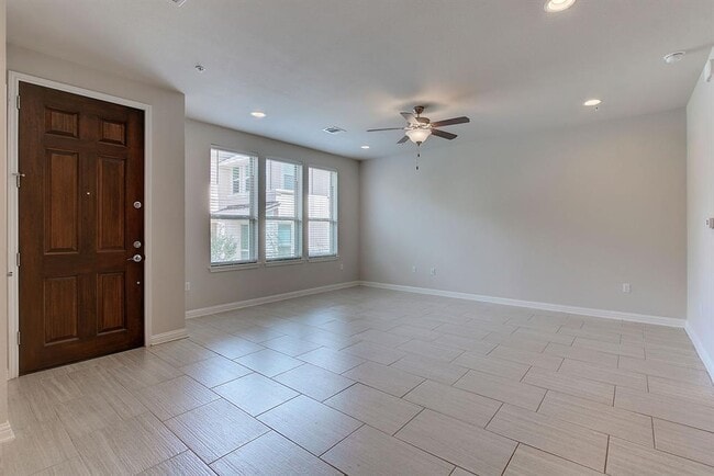Photo - 13800 Lyndhurst St